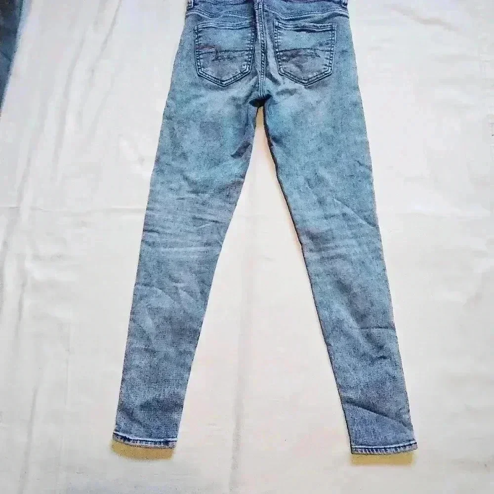 American Eagle Jeans - Picture 2 of 4